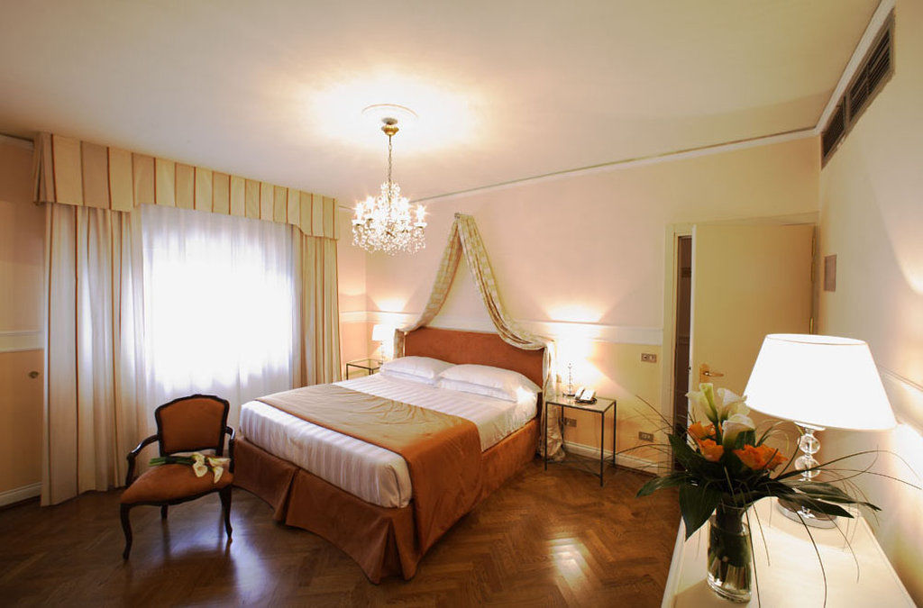 Hotel Villa Carlotta ฟลอเรนซ์ ภายนอก รูปภาพ